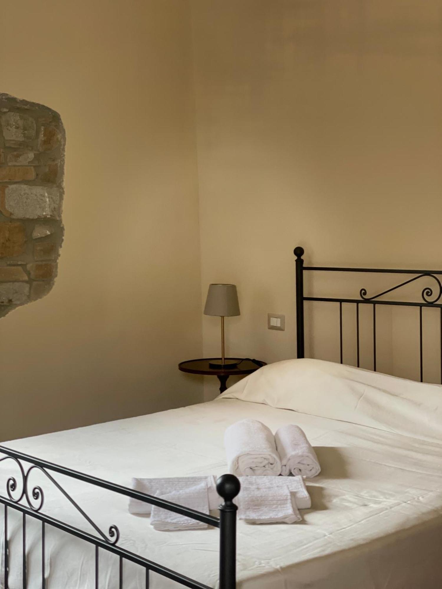 Agriturismo Piano Di Andrea Ostigliano Ngoại thất bức ảnh